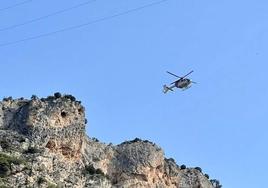 El helicóptero de la Ertzaintza, en un rescate anterior.