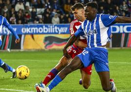 Samu y Torrente, en la acción del 1-0 del Granada-Alavés.