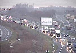 Imágenes de la cámara de tráfico instalada a la altura de Argómaniz, en el kilómetro 366 de la A-1.