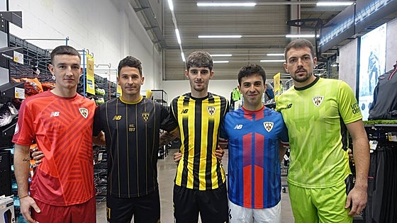 El Barakaldo presenta sus nuevas equipaciones