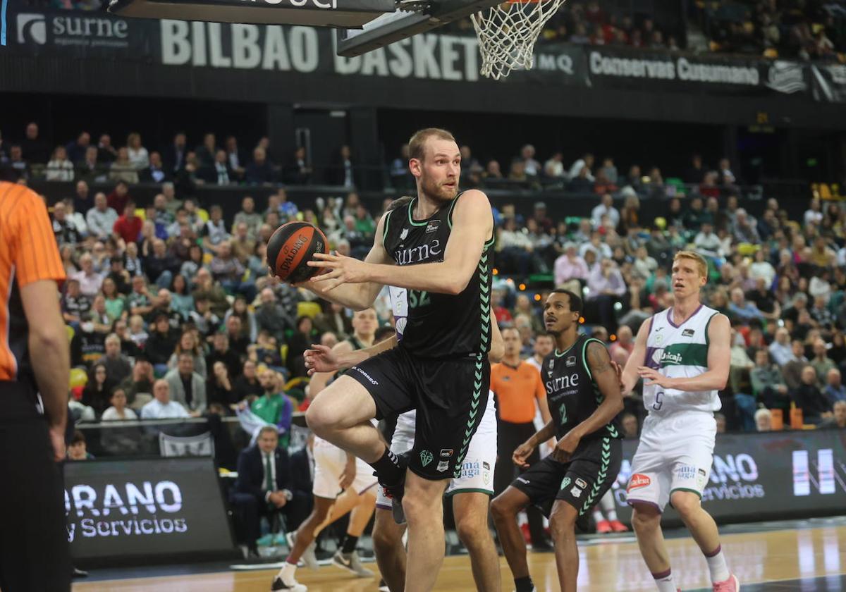 Tryggvi Hlinason cayó lesionado el sábado ante Unicaja en Miribilla.