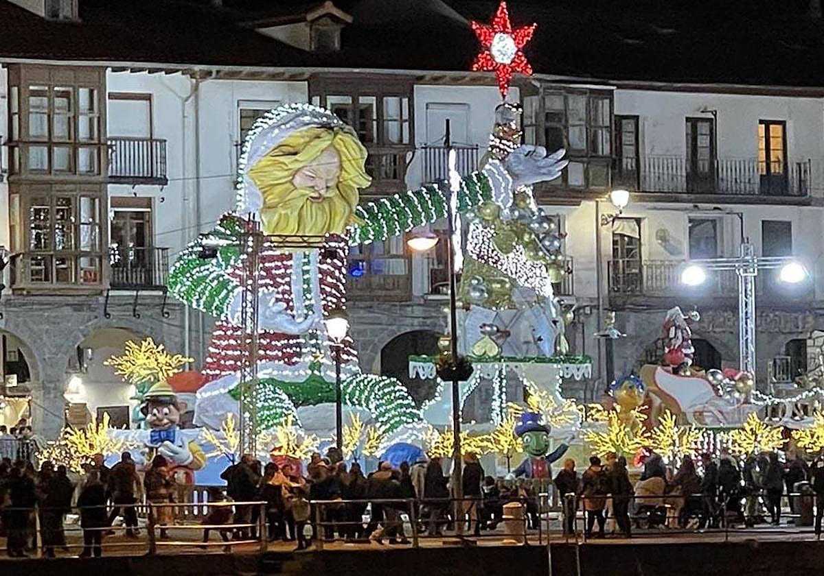 Imagen de una composición navideña similar colocada el pasado año en Castro Urdiales.