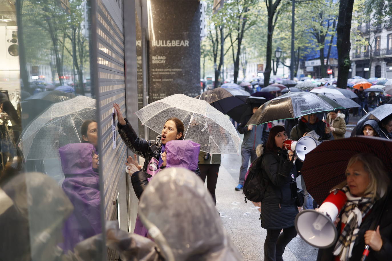 Las imágenes de la huelga feminista en Bizkaia