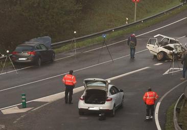 Detienen al conductor francés del BMW que chocó contra el coche en el que viajaban los dos jóvenes de 20 y 22 años fallecidos en Lezo