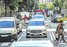 La llegada de la zona de bajas emisiones castigará con 200 euros a los propietarios de vehículos que entren en la ciudad de manera irregular.