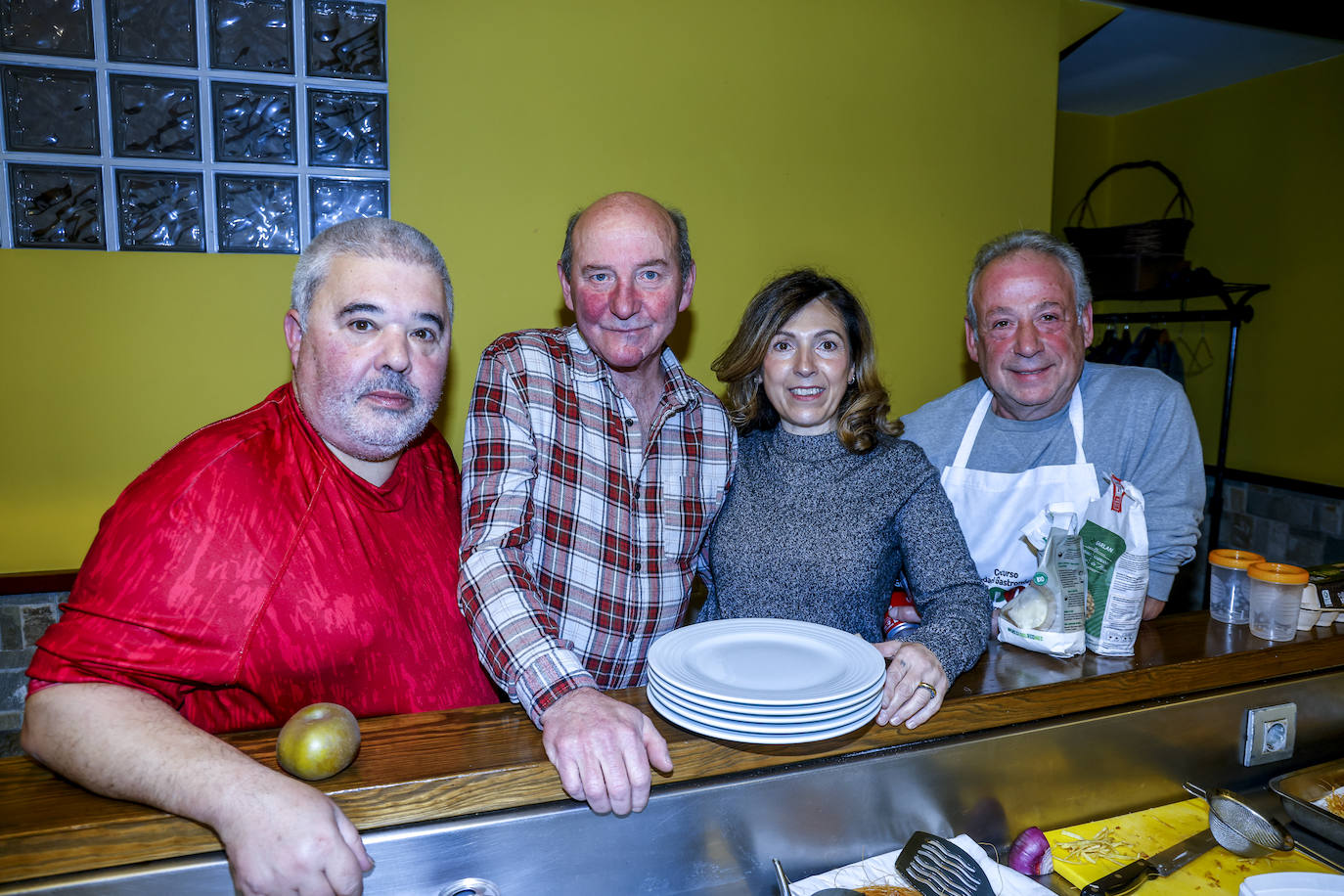 La cena en la sociedad gastronómica Gatzalde, en imágenes