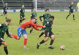 Un momento del partido del pasado sábado entre el Sestao River y el Lugo.