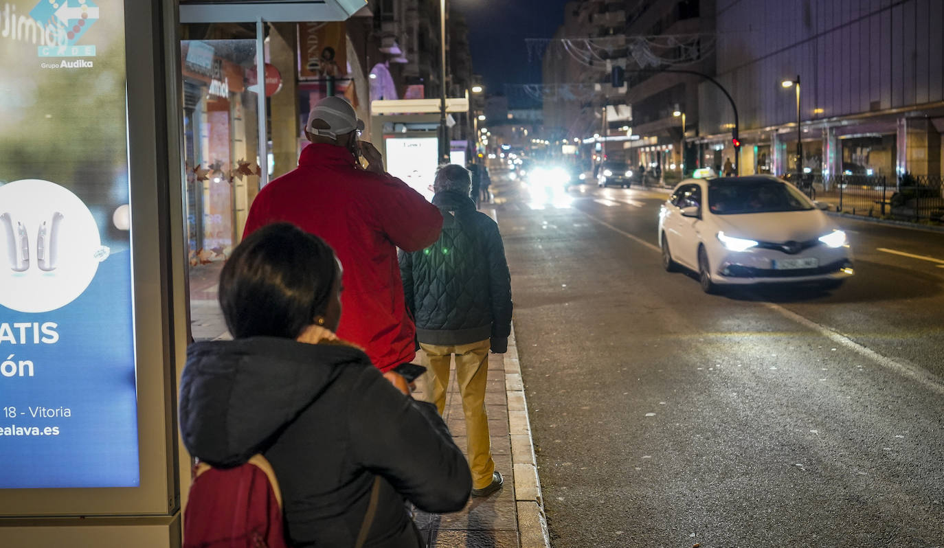 El tranvía de Vitoria vuelve a funcionar tras sufrir una avería durante cinco horas