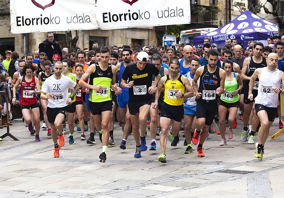 Más de un centenar de participantes volverán a correr por las calles de la villa este domingo.
