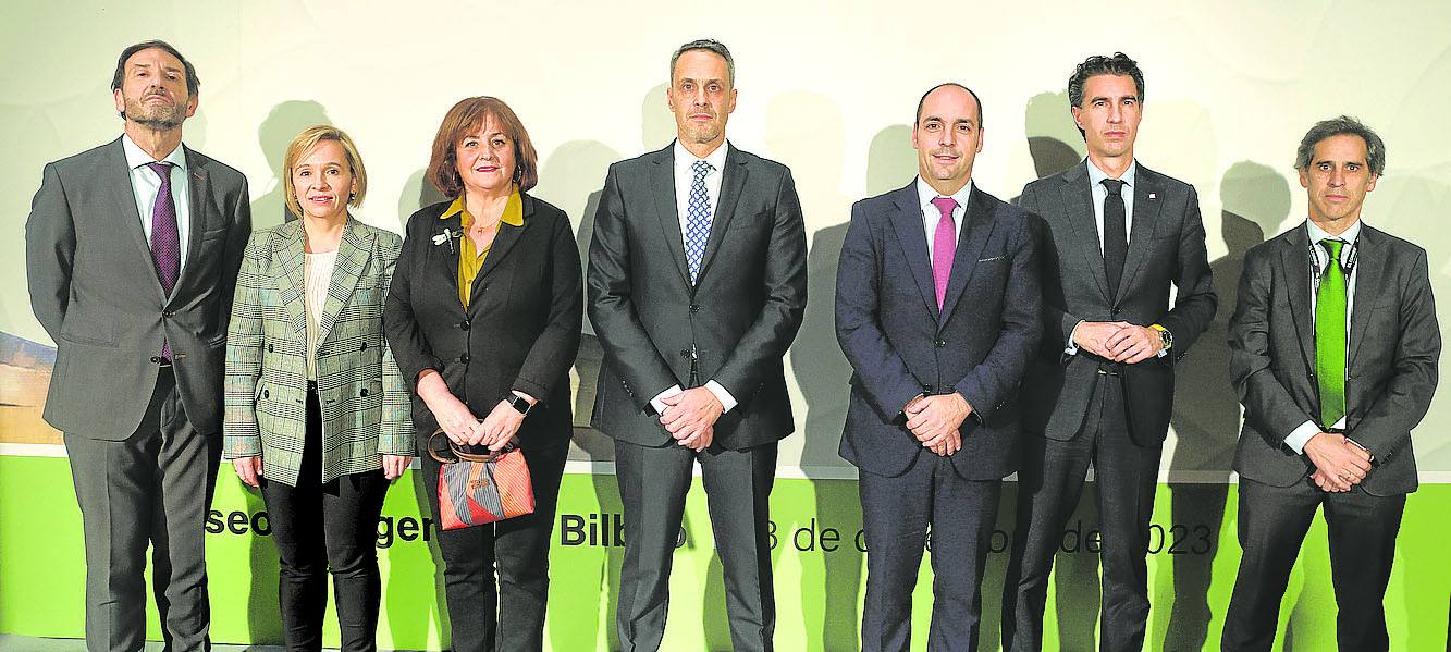 José Ignacio Hormaeche, Ainara Basurko, Carmen Manrique, José Luis Fierro, Mikel Amundarain, Xabier Ochandiano y Eduardo Lobato.