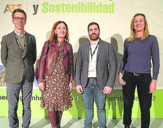 Pablo Burgos, Cristina Oyón, Eneko Olabarrieta e Isabel Iturbe.