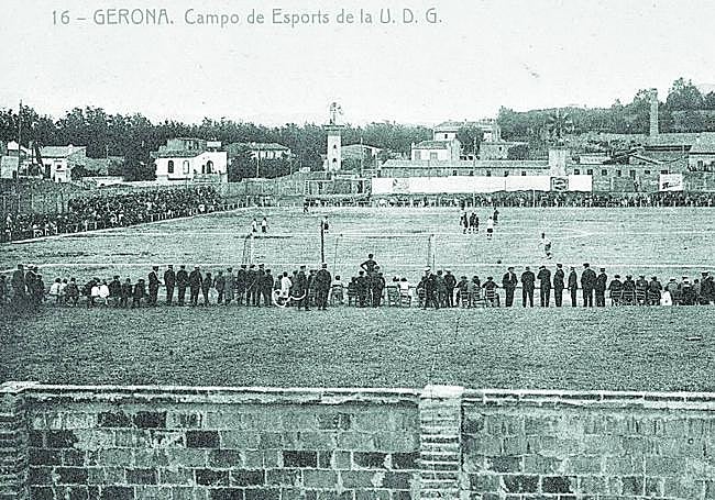 Vista panorámica del viejo campo de fútbol del Gerona.