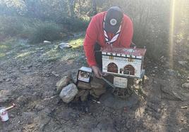 Colocación del Belén en la cumbre del Eskibel.