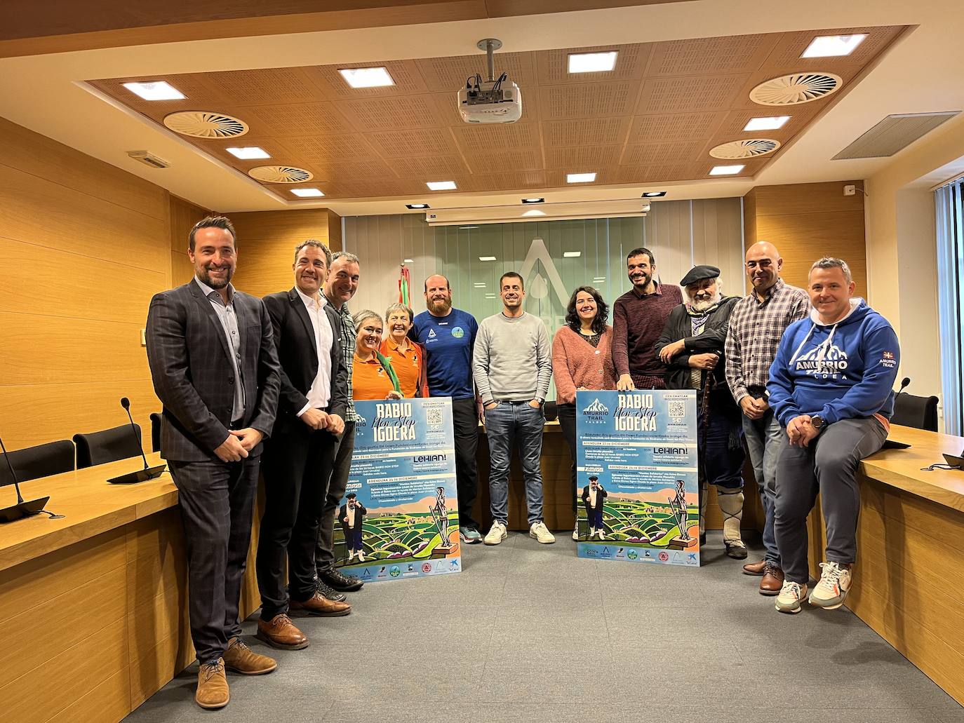 MIembros de la organziación posan con motivo de la presentación del programa esta mañana.