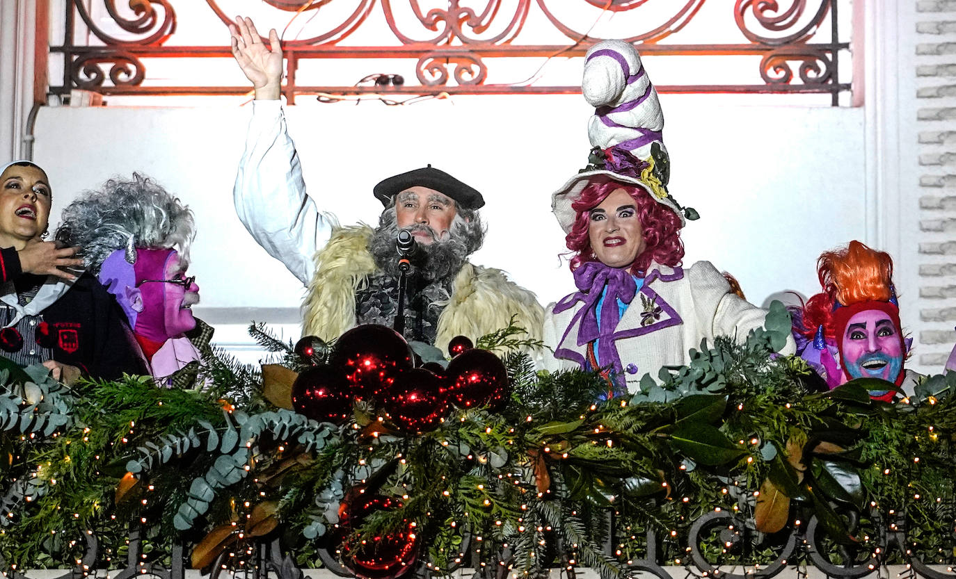 El desfile de Olentzero y Mari Domingi, en imágenes