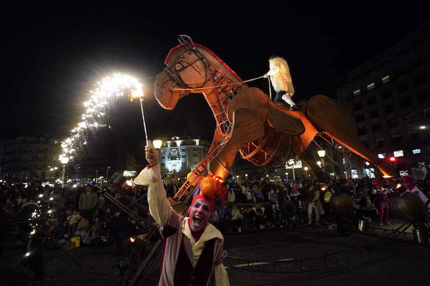 El desfile de Olentzero y Mari Domingi, en imágenes