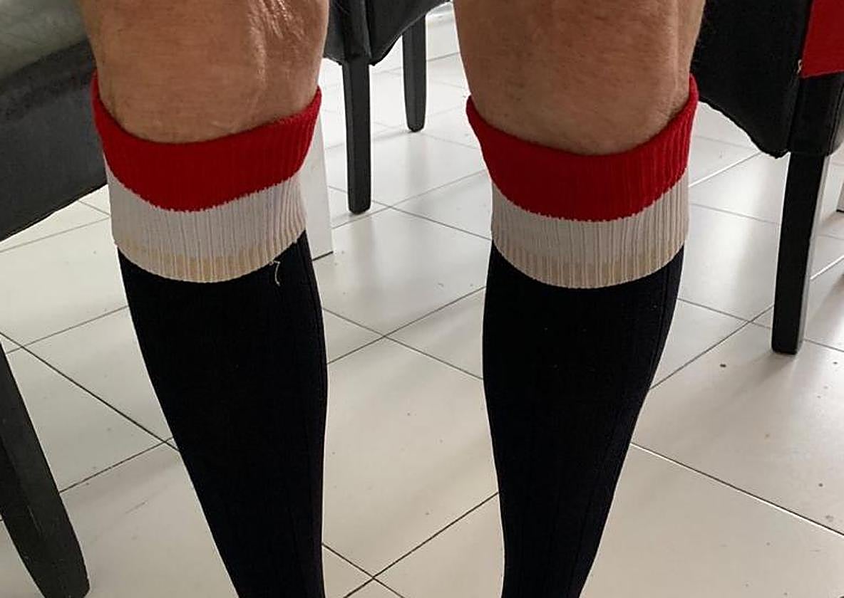 Las piernas de Sarabia, en la fotografía compartida por su hijo.