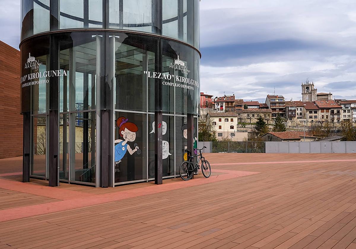 El polideportivo estará abierto con actividades lúdicas durante las Navidades.