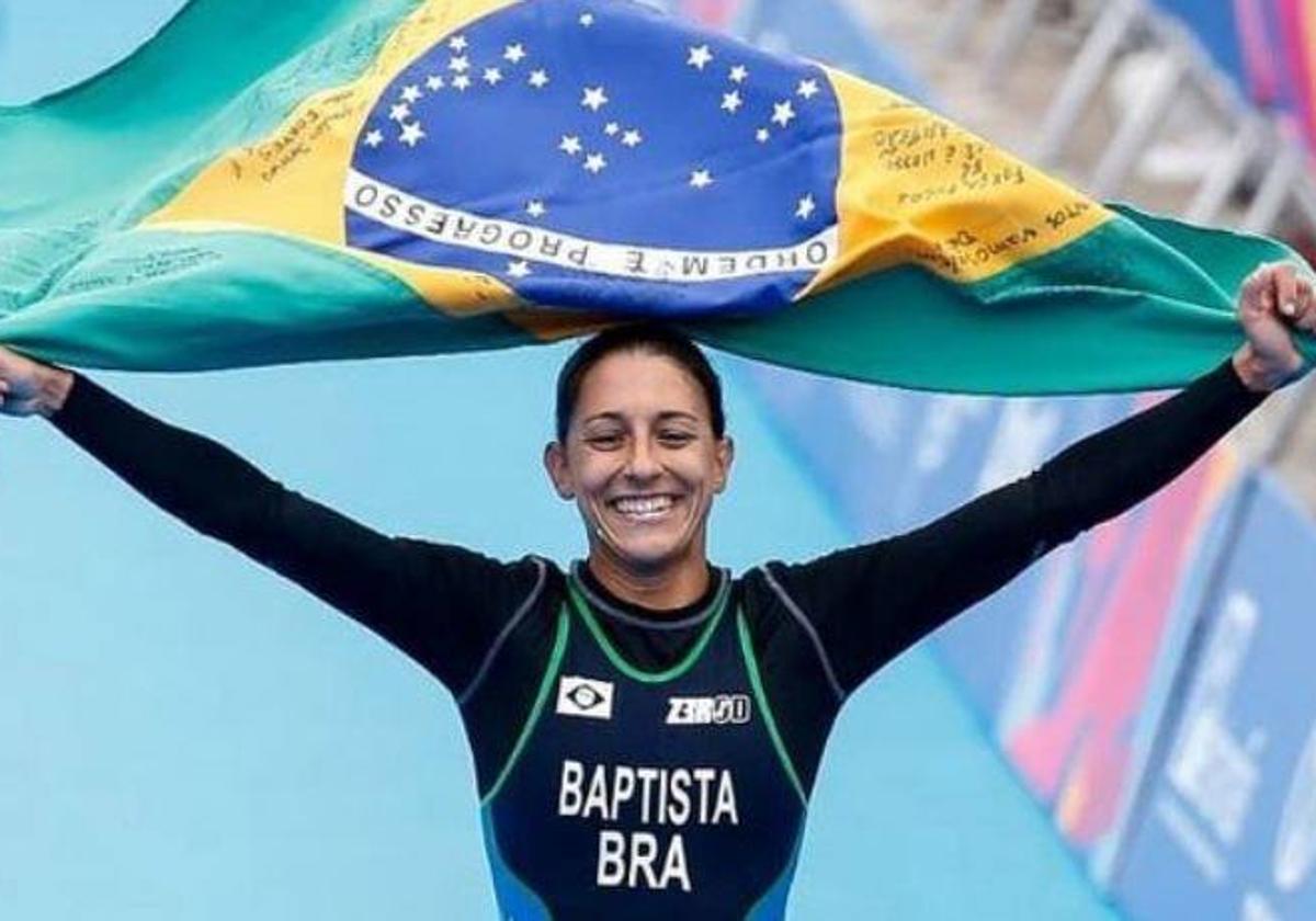 Una triatleta brasileña en «estado delicado» tras ser embestida por una moto mientras entrenaba