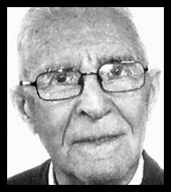 Imagen principal - Despedida a un sacerdote de barrio