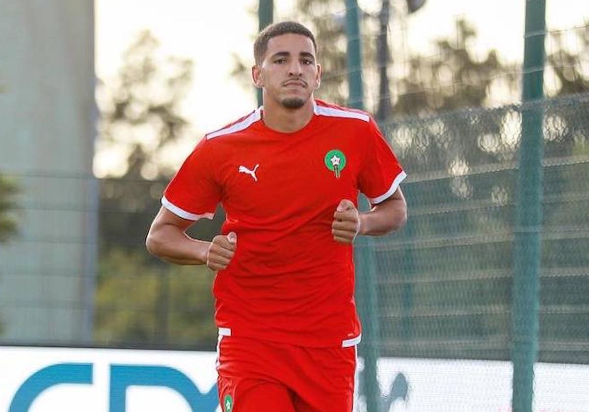 Abqar, en un entrenamiento con la selección de Marruecos.