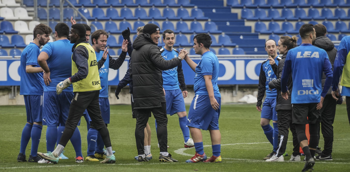 Las mejores fotos del entrenamiento a puerta abierta del Alavés