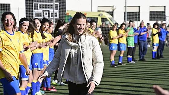 Legazpi homenajea a su campeona del mundo y exjugador del Athletic Irene Paredes