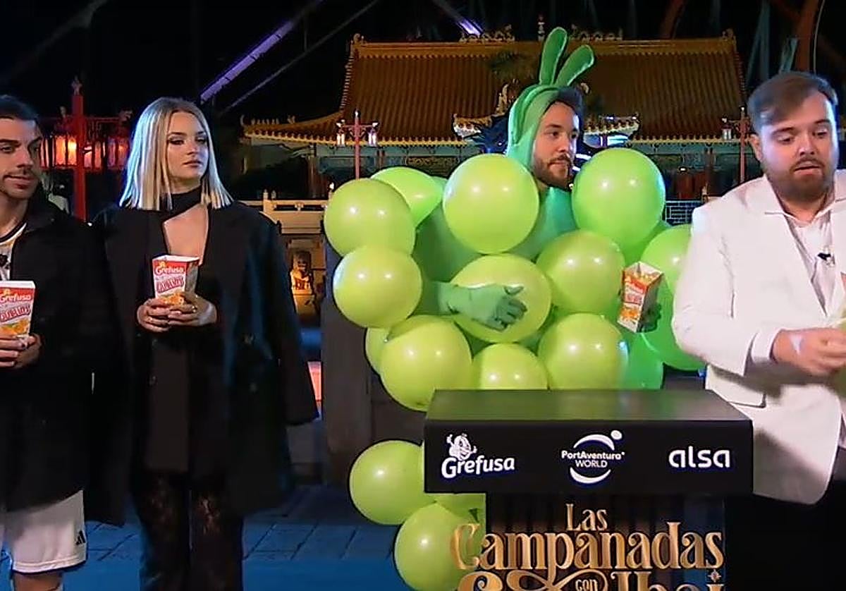 DjMariio, Noe, TheGrefg e Ibai Llanos durante las Campanadas en PortAventura.