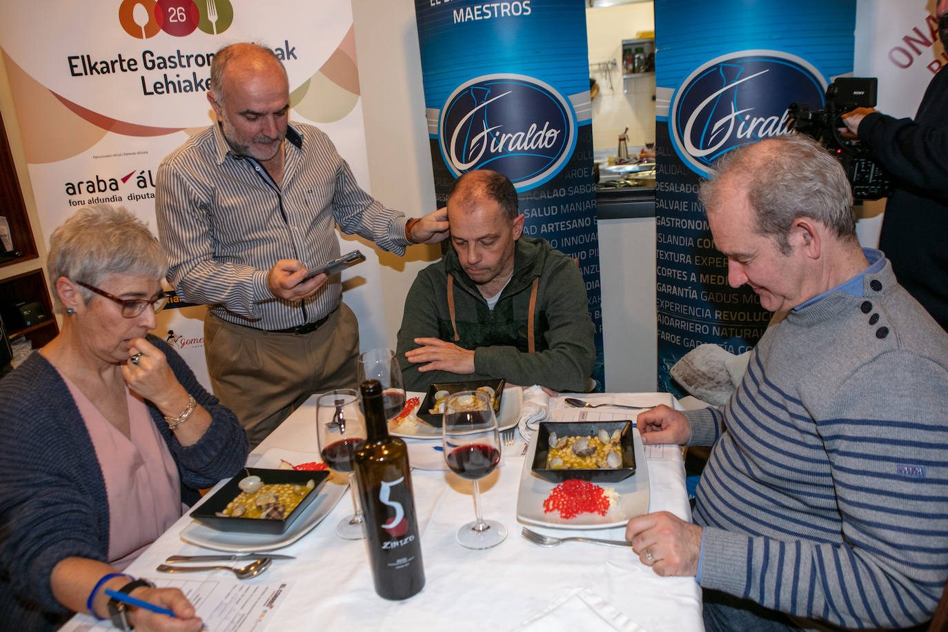 Fotos: Así fue la cena en la Sociedad Gastronómica Burduntzi