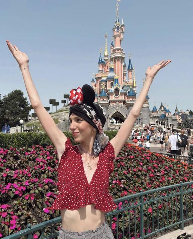 Este verano en Disney Land París: «Han sido dos días en Disney y no he podido ser más felizzzz!!!!», escribía emocionada.