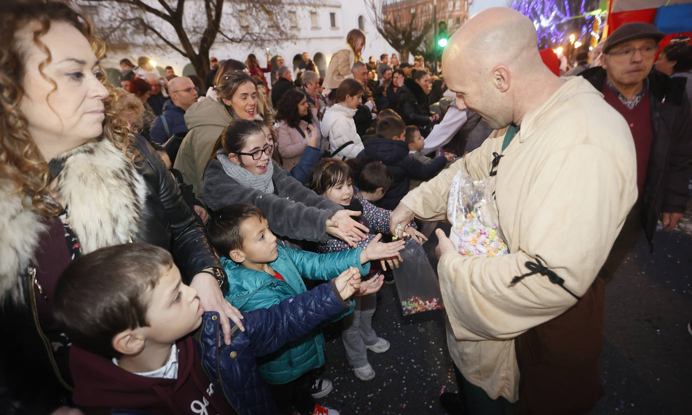 Fotos: La Cabalgata de los Reyes Magos en Basauri