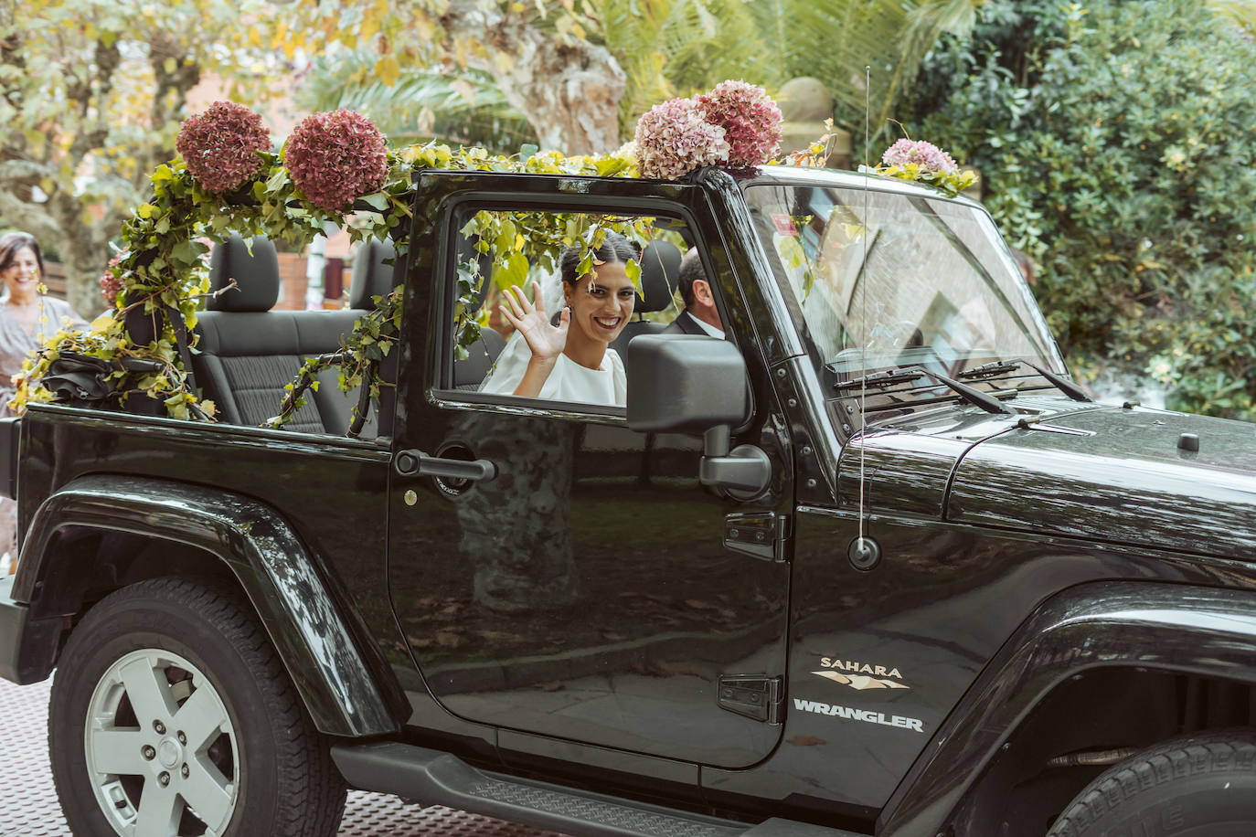 Fotos: Una boda en Getxo marcada por la elegancia y mucho rock and roll 