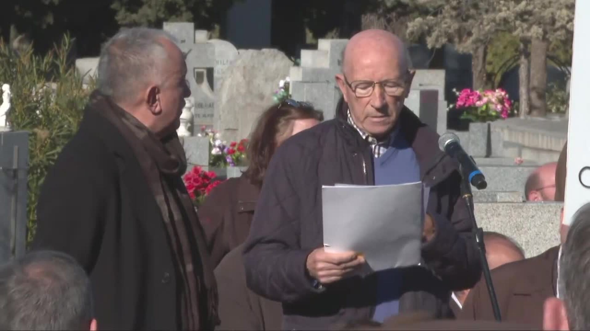 Nicolás Redondo recibe el último adiós en el Cementerio Civil de La Almudena