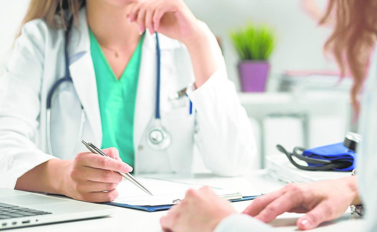 Los trabajadores de baja no tendrán que entregar el parte médico a la empresa