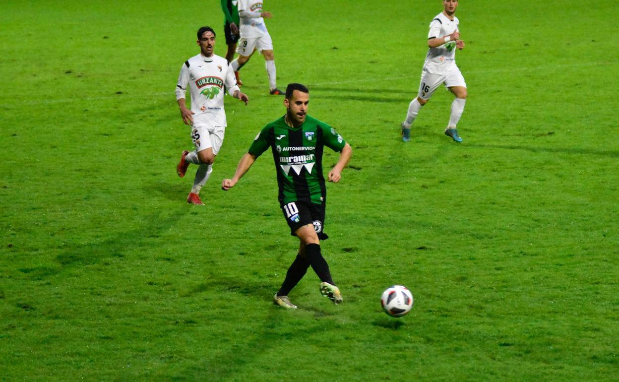 Asier Goti en un momento del partido entre el Sestao River y el Tudelano 