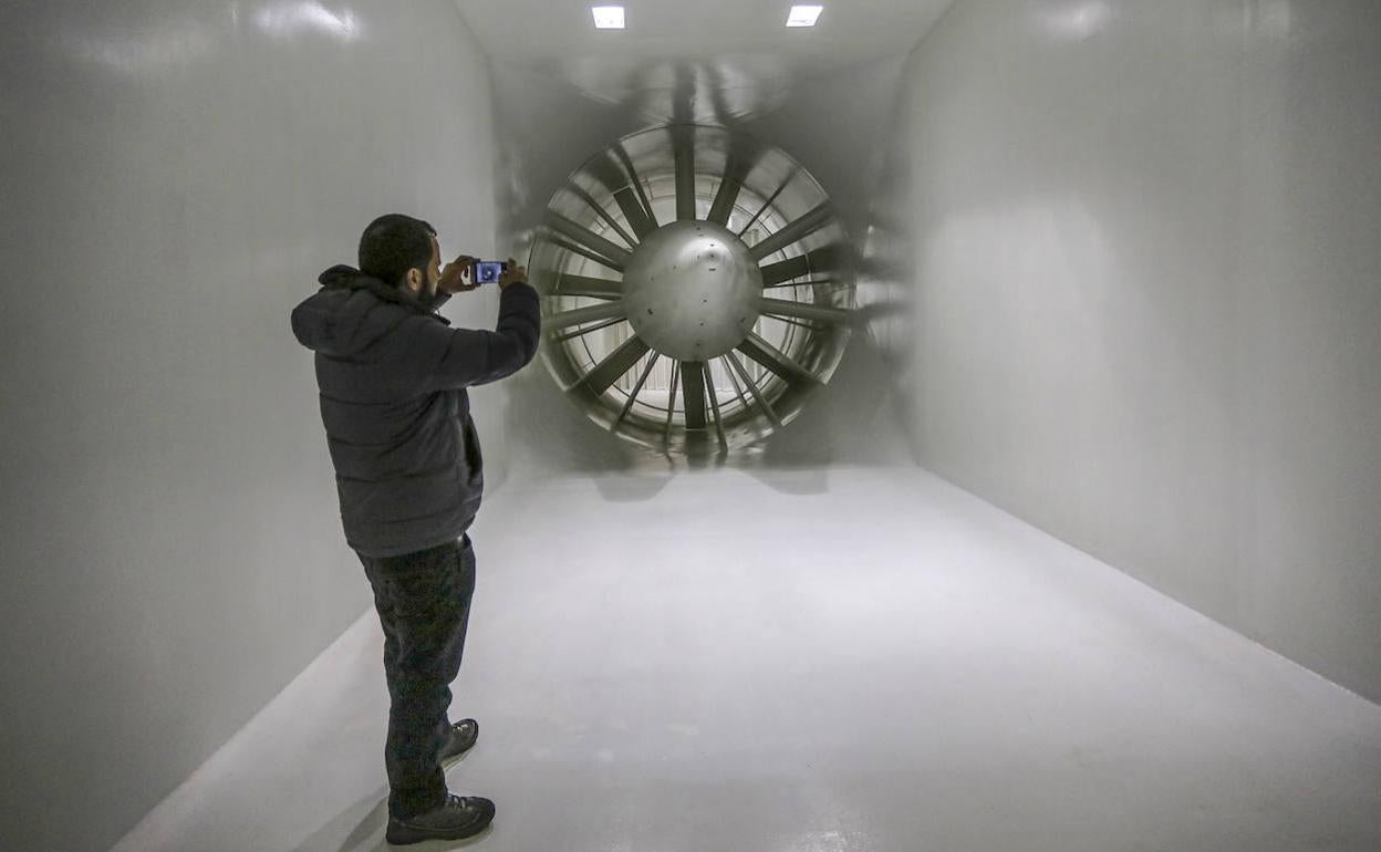 Interior del túnel del viento del Parque Tecnológico de Miñano. 