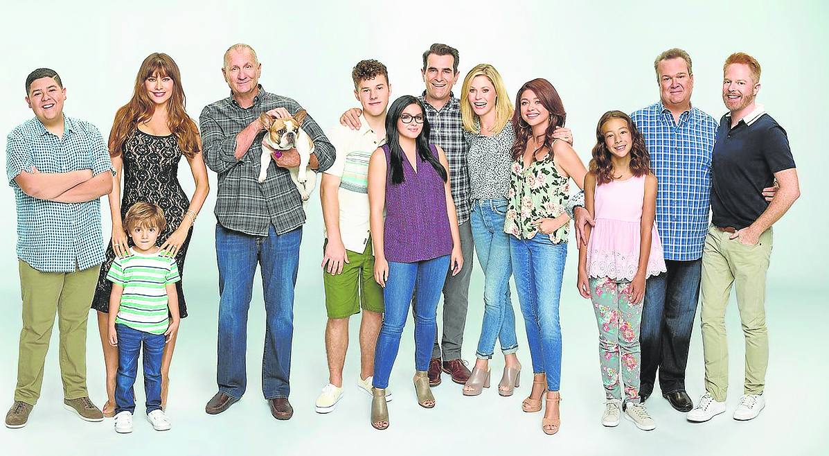 La serie 'Modern Family' (2009-2020), creada por Christopher Lloyd y Steven Levitan cuenta en clave de comedia la vida de tres familias que se salen del modelo convencional