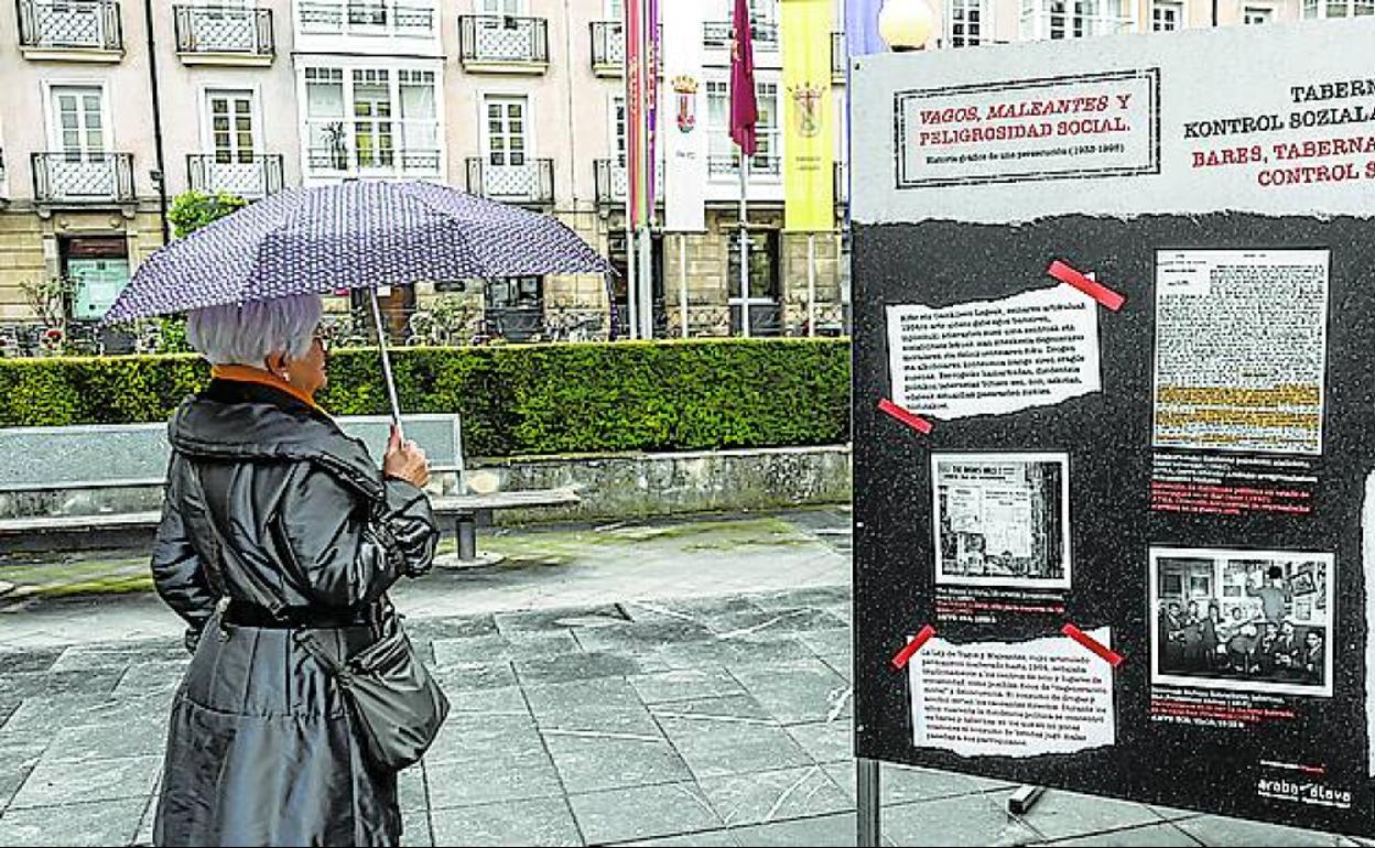 En los cubos se narra la historia desde los orígenes.