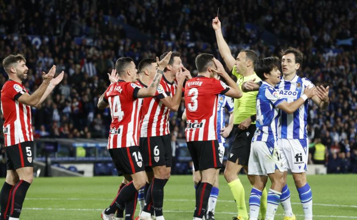 El Athletic se plantea pedir que se anule la roja a Yeray