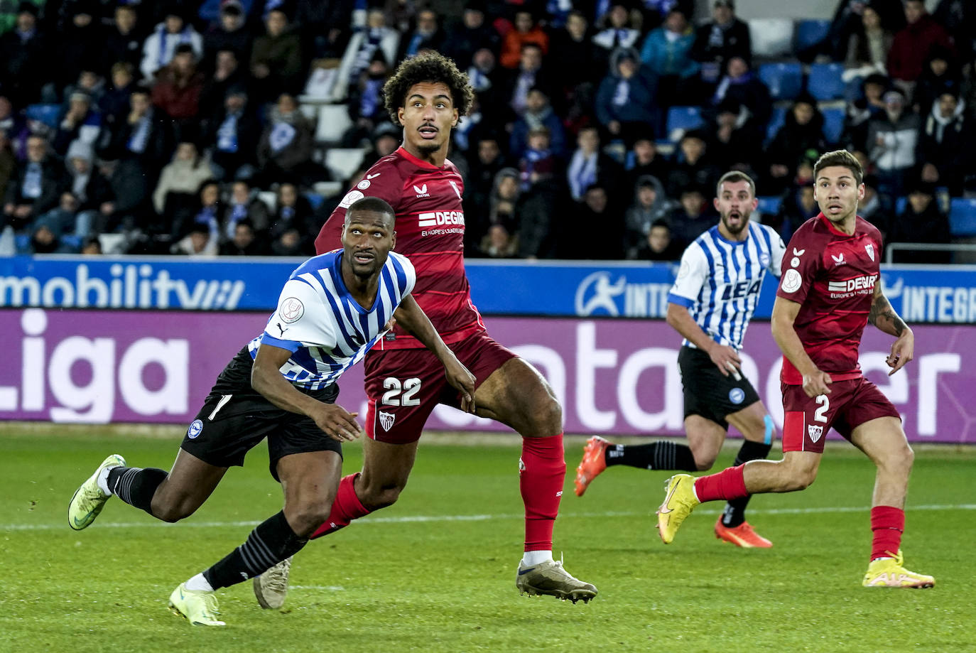 Fotos: Las imágenes del Alavés- Sevilla