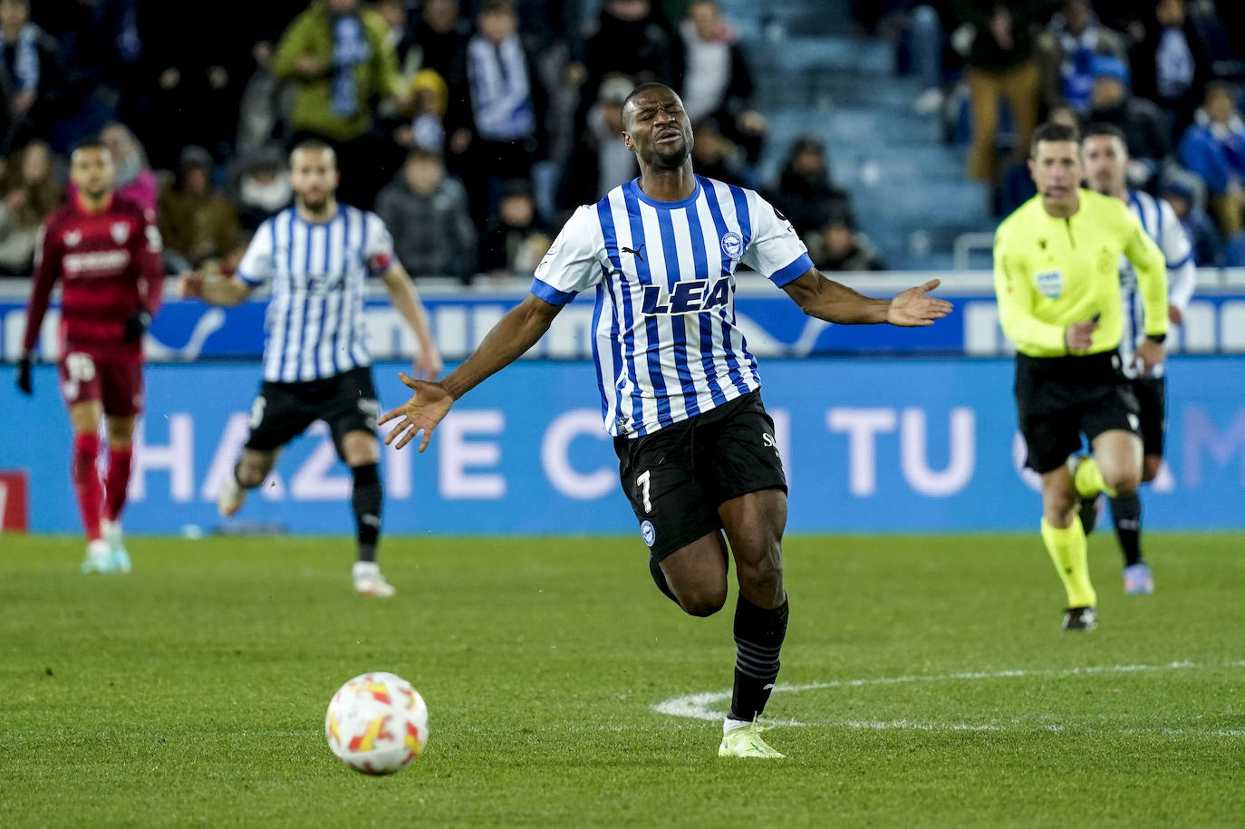 Fotos: Las imágenes del Alavés- Sevilla