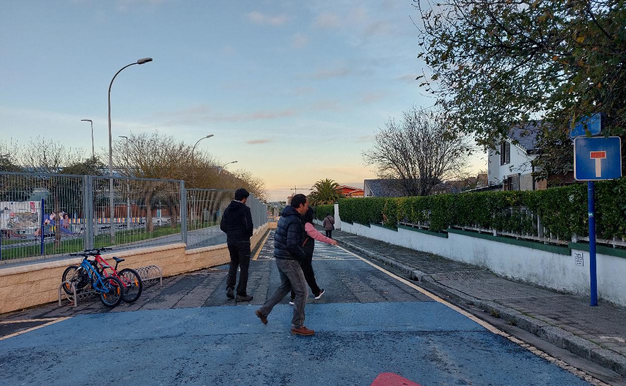 Al cortar el tráfico, se suprimieron también 50 plazas de aparcamiento. 