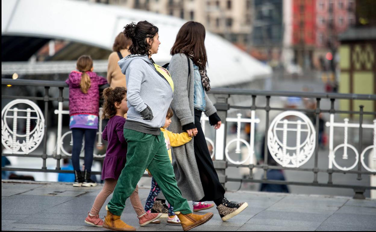 Empresarios piden una educación «flexible» con el euskera para atraer familias de fuera