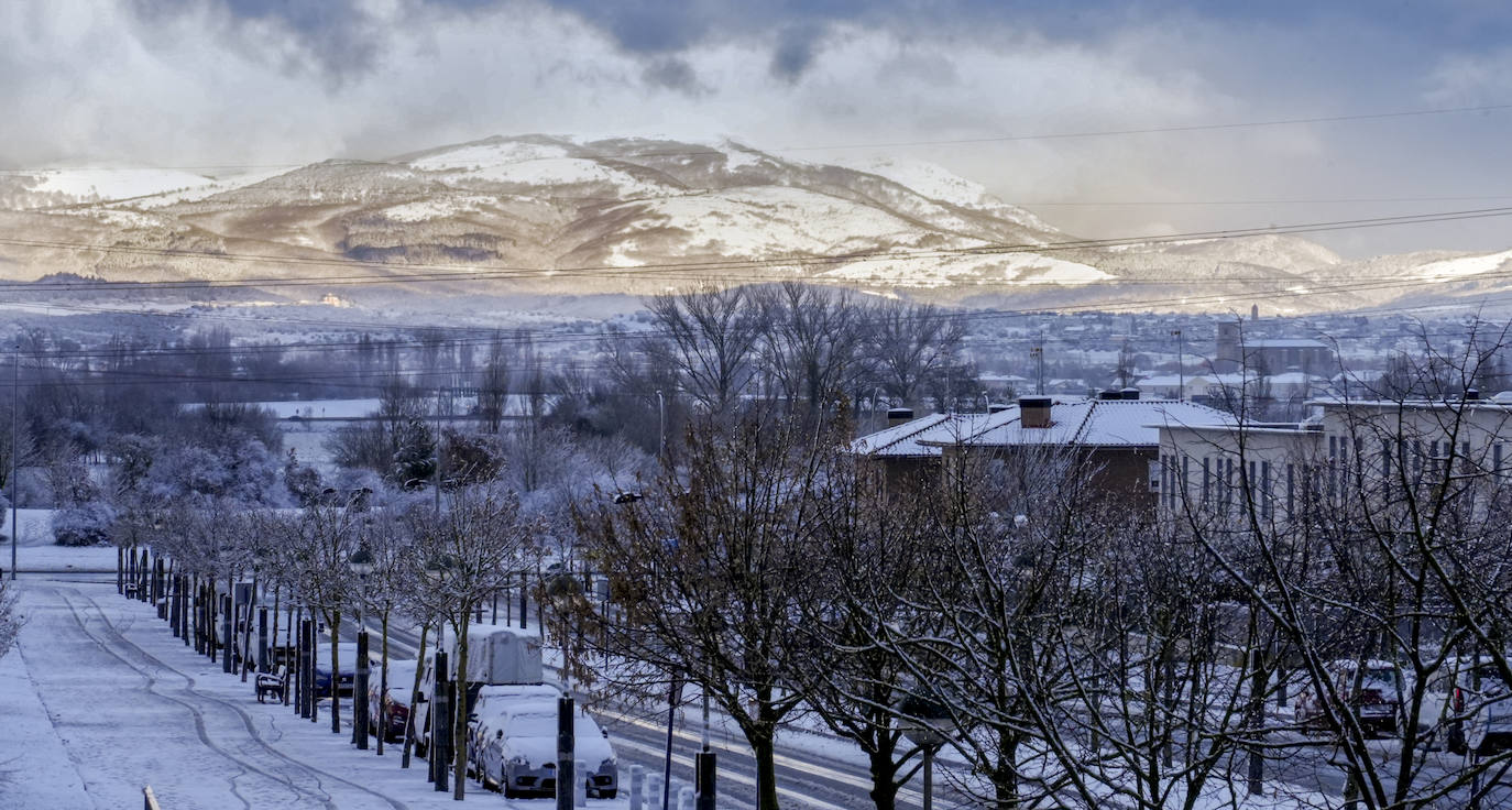 Fotos: Álava vive el primer temporal de nieve del invierno