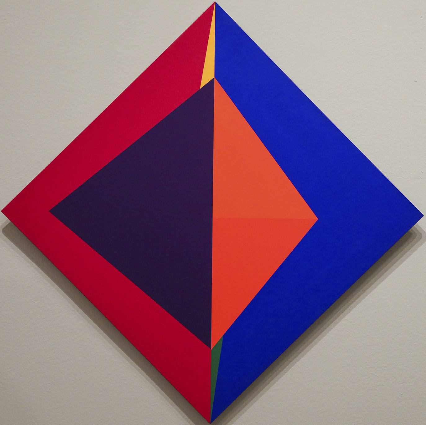 Una pieza sin título de 1992, en acrílico sobre okume.