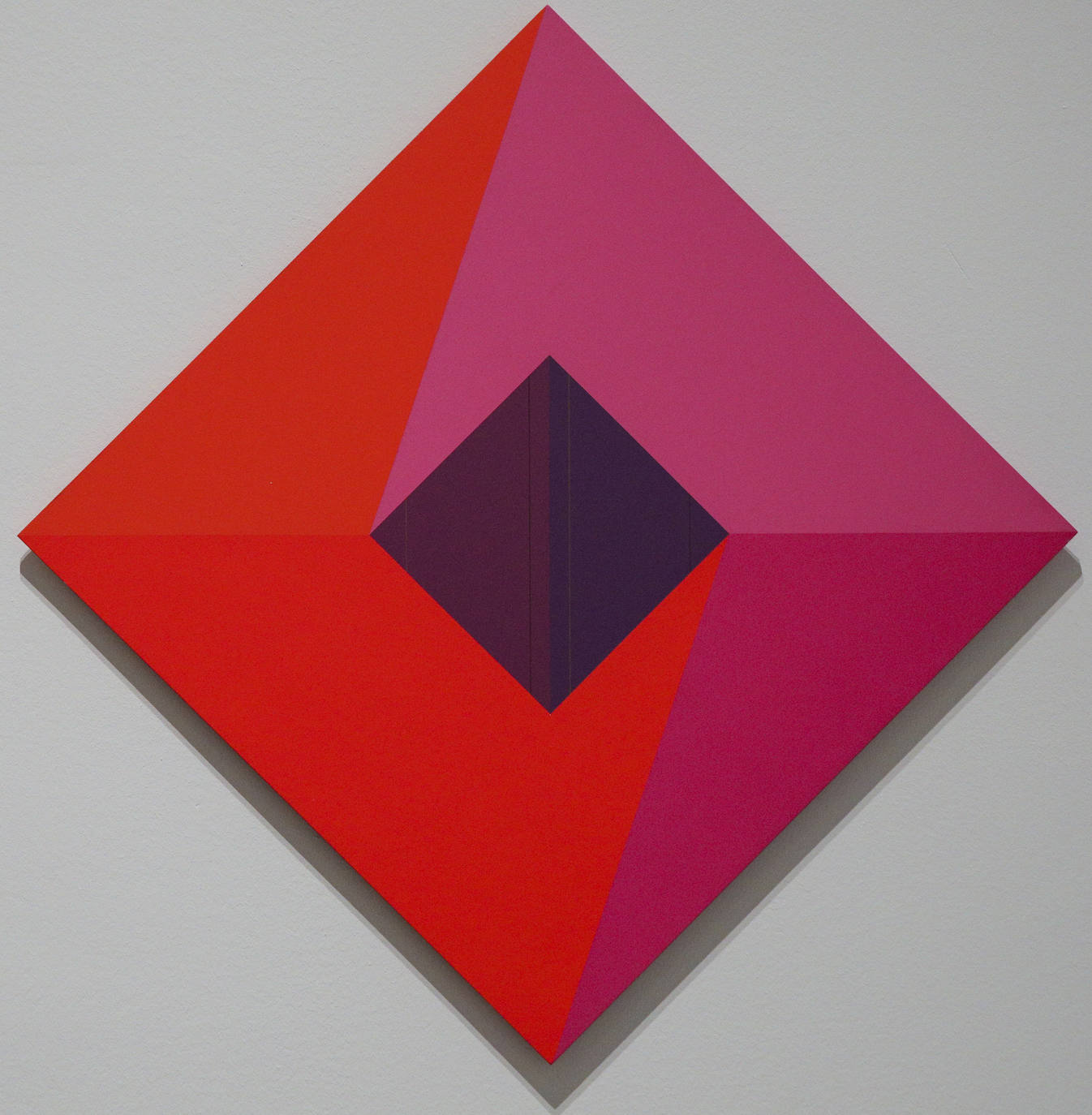 Una propuesta geomética con pintura acrílica sobre madera, de 1992.