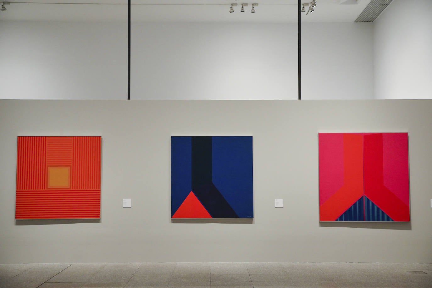 Tres ejemplos en óleo sobre lienzo de la pintura de Rafael Lafuente en los últimos años 70. 