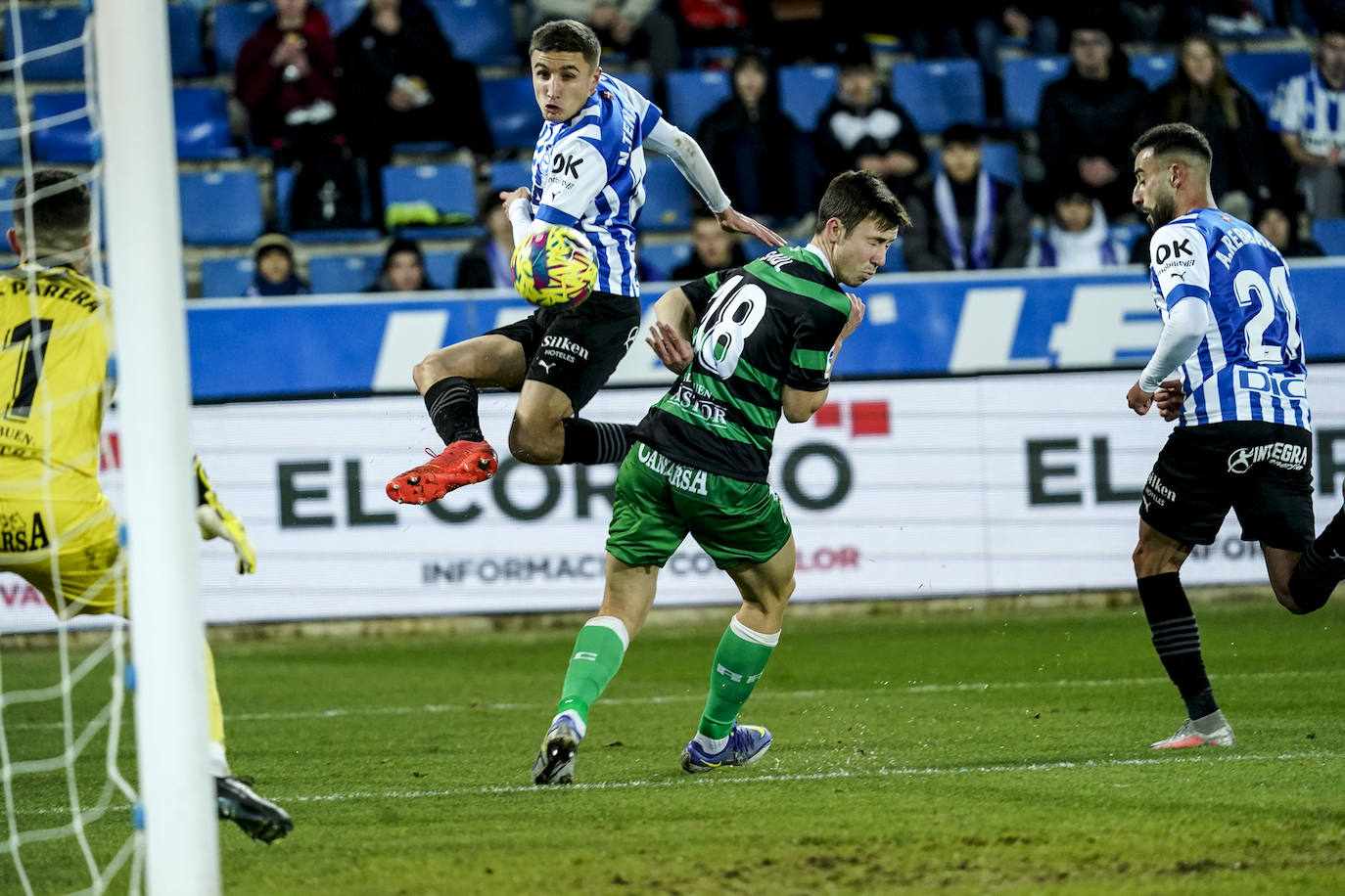 Fotos: Alavés - Racing, en imágenes