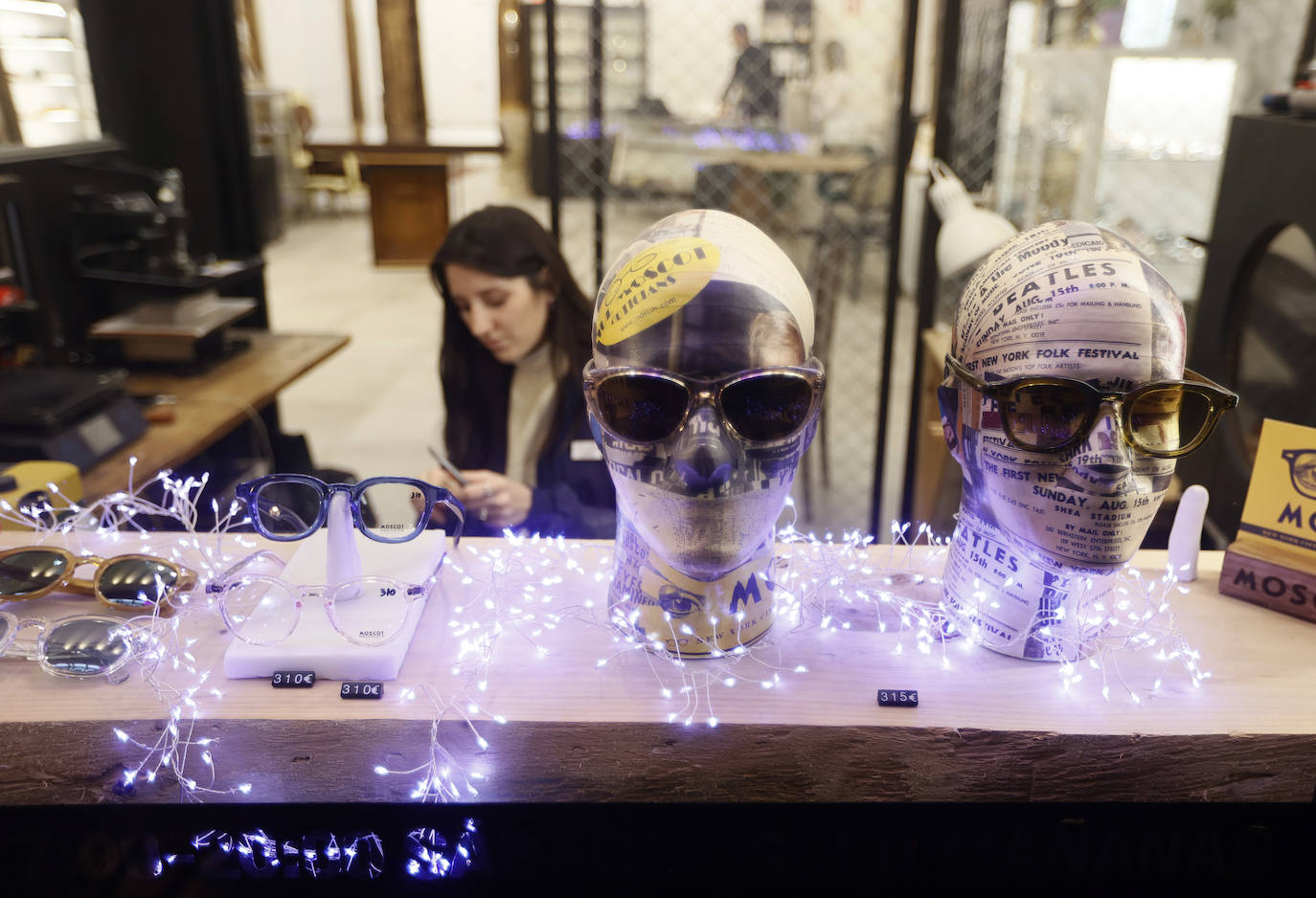 Fotos: Del Arriaga al Zubizuri: así son las gafas inspiradas en edificios e iconos de Bilbao