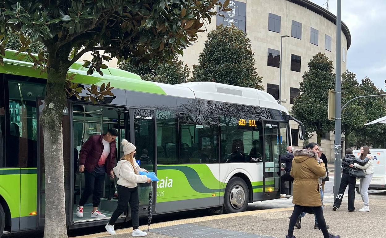 La línea entre Ayala y Galdakao la gestiona en exclusiva Bizkaibus. 